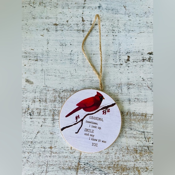 *Grandma Round Cardinal Ornament - Picture 8 of 12